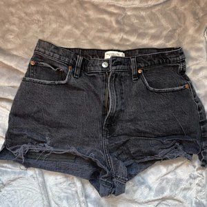 Abercrombie Curve Love High Rise Cut Off Jean Short Size 31/12 Black Wash